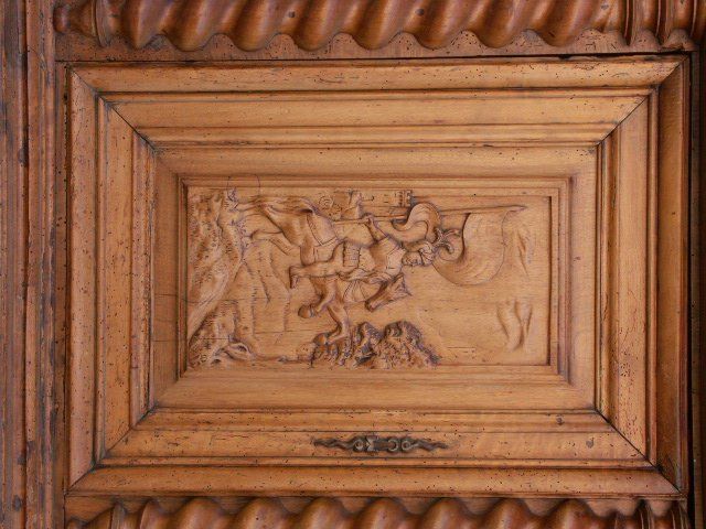 Two Shrunk Bodies In Walnut Louis Xiii Walnut photo vinterior