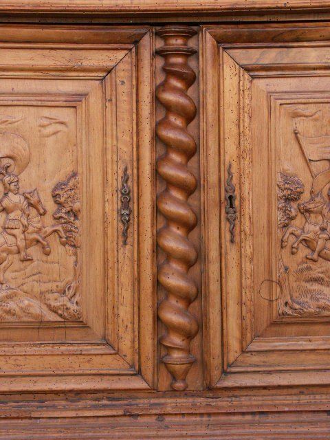 Two Shrunk Bodies In Walnut Louis Xiii Walnut photo vintage