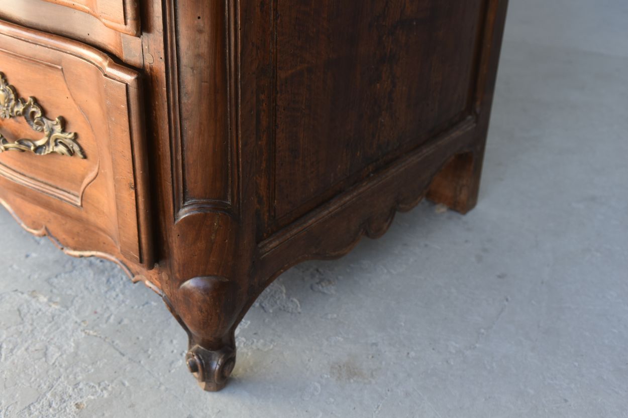 Louis XV Crossbow Chest Of Drawers In Walnut, 18th Century, photo vinterior
