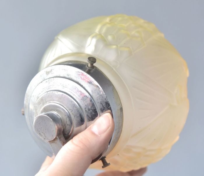 photo furniture Art Deco Wall Light Stainless Steel And Glass With Rose Globe Decoration In Molded Glass 1930