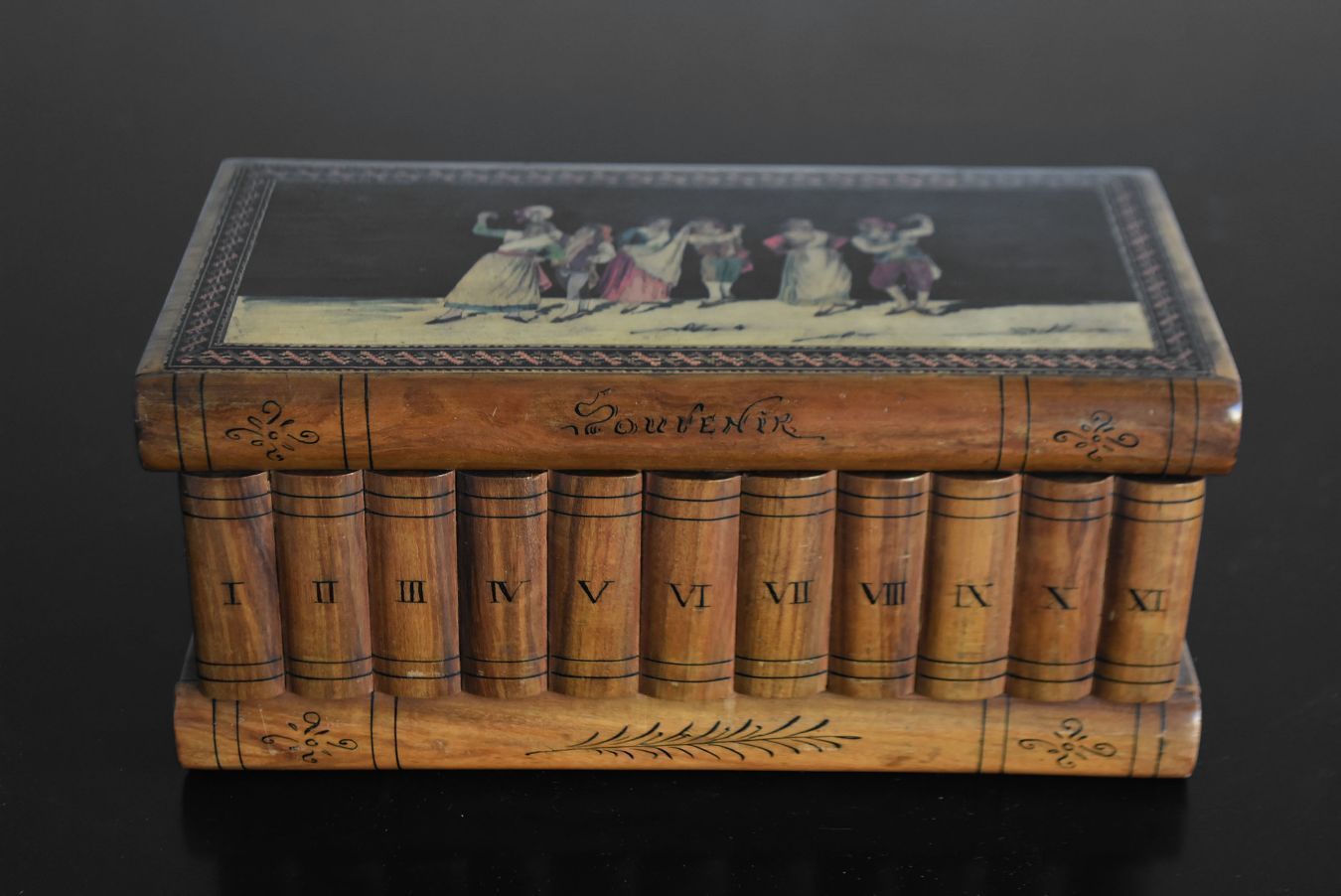 Small Wooden Box Inlaid And Pyrographed Souvenir Of Sorento
