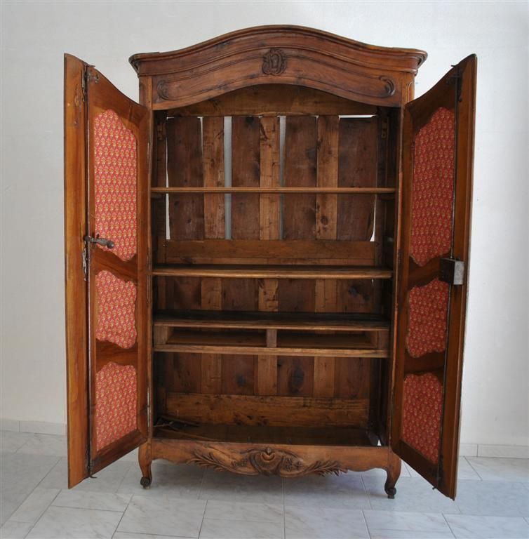Louis XV Provençal Wardrobe, 18th Century Walnut photo furniture