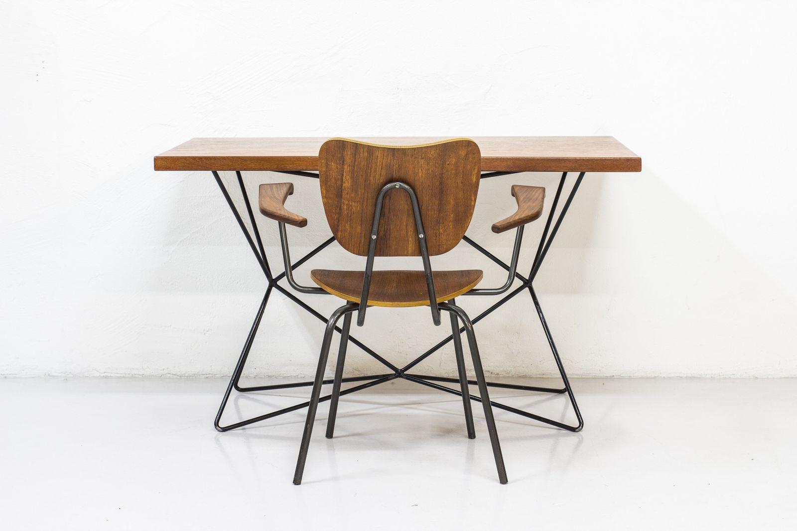 photo vintage Swedish Tubular Steel And Teak Armchair