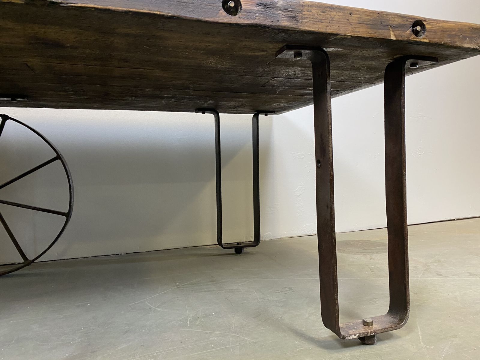 Industrial Coffee Table, 1950s photo vinterior
