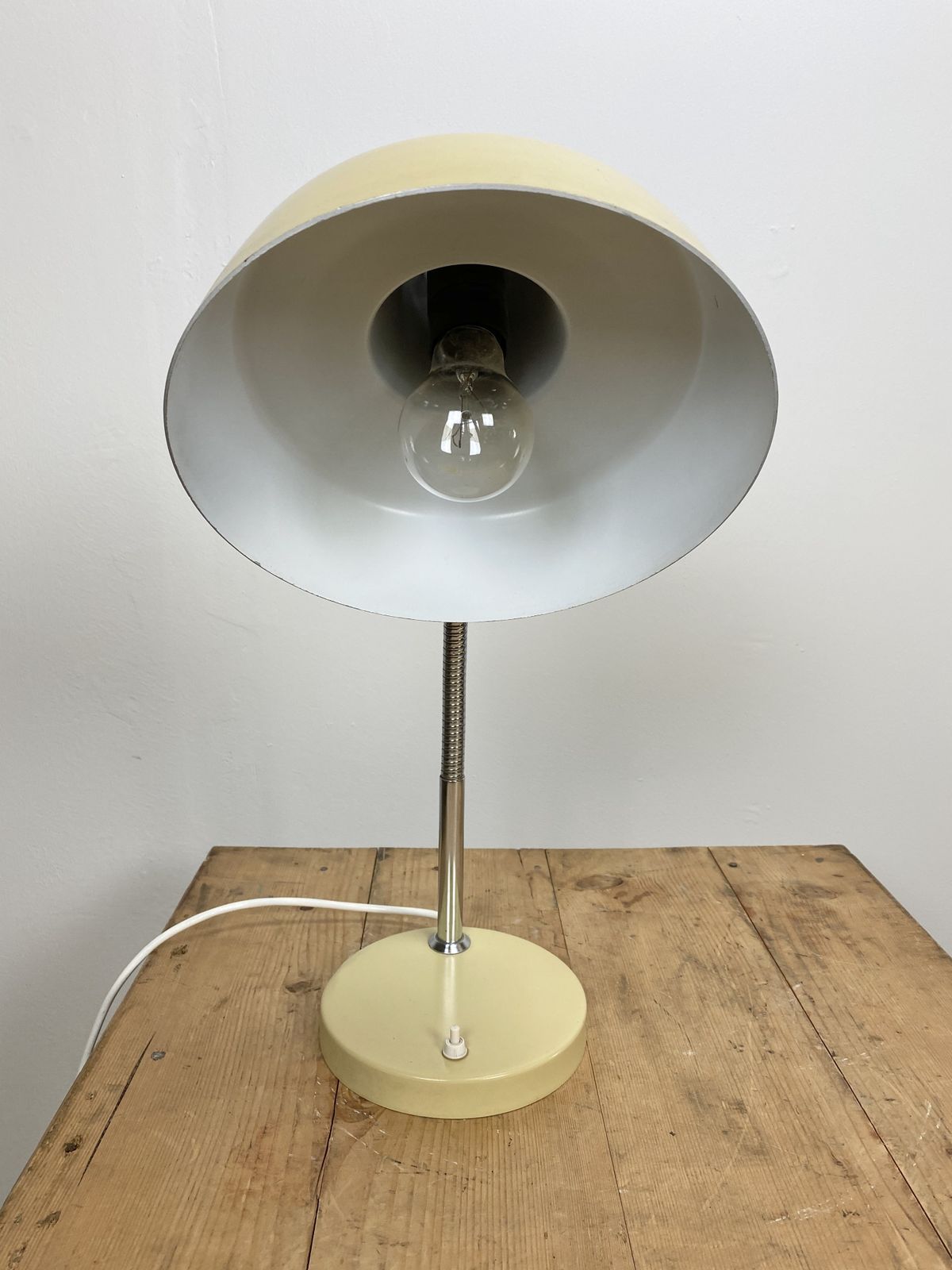 Beige Gooseneck Table Lamp, 1960s photo 169.0