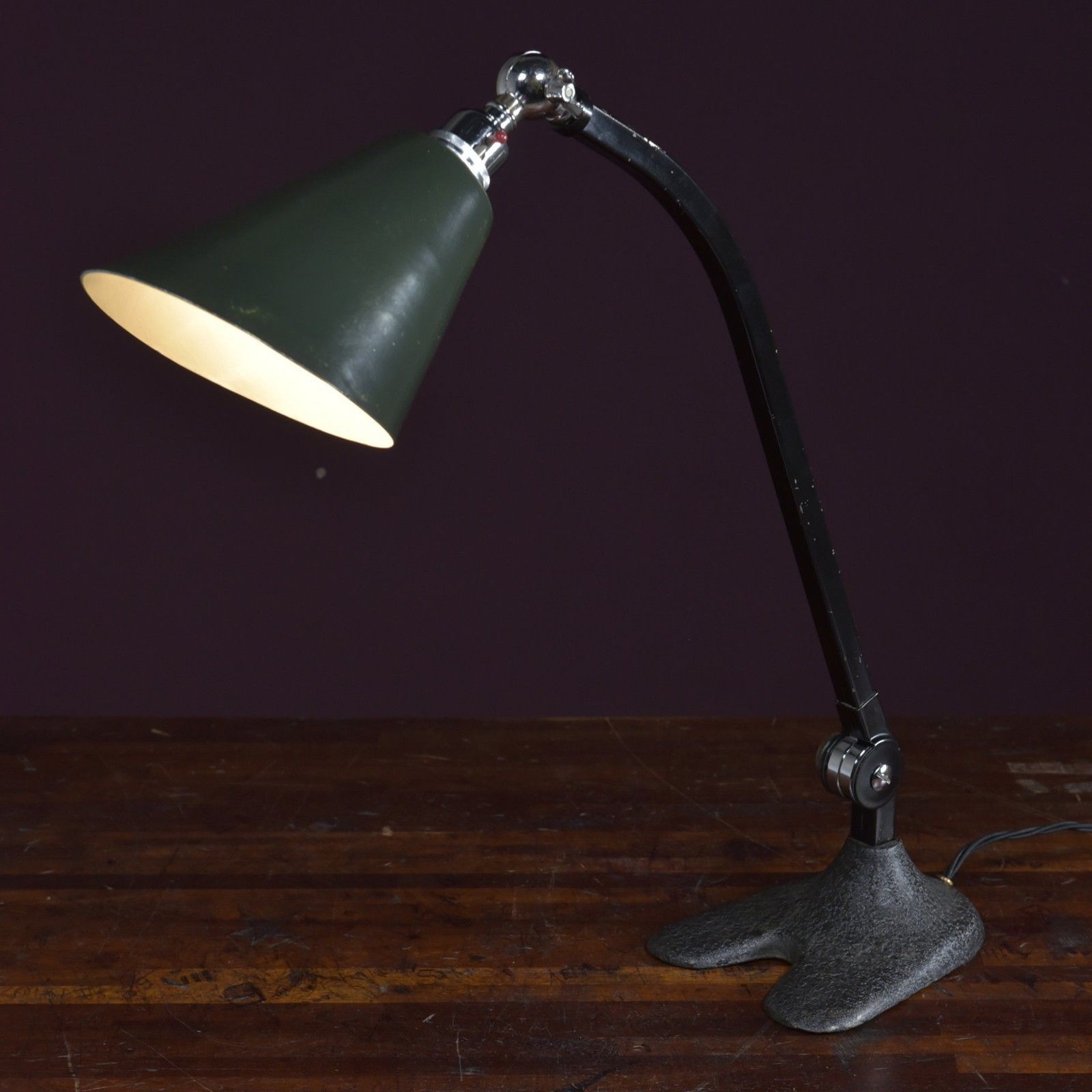 Metal Antique Desk Lamp photo 336.0