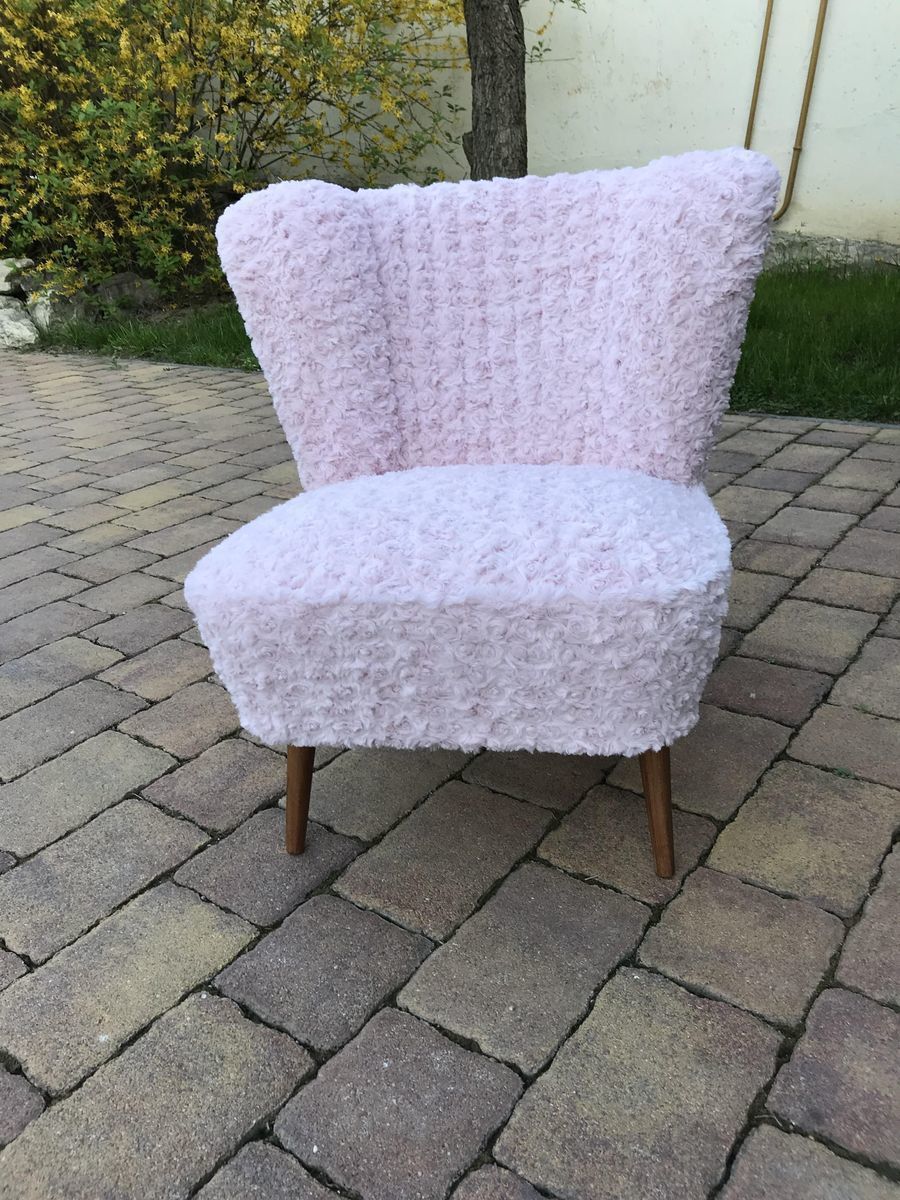 Mid Century Pink Faux Fur Cocktail Chair