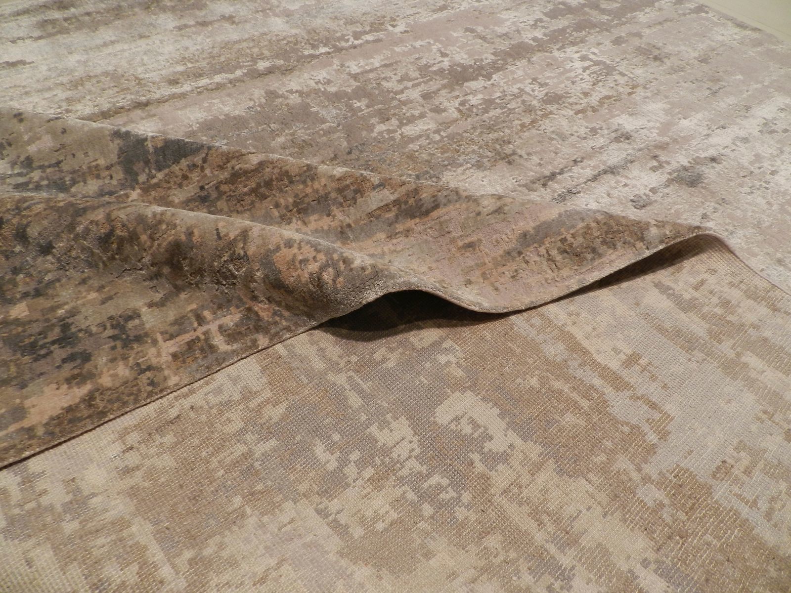 Alfombra Rajasthan Carpet From Zenza Contemporary Art & Deco photo Textiles