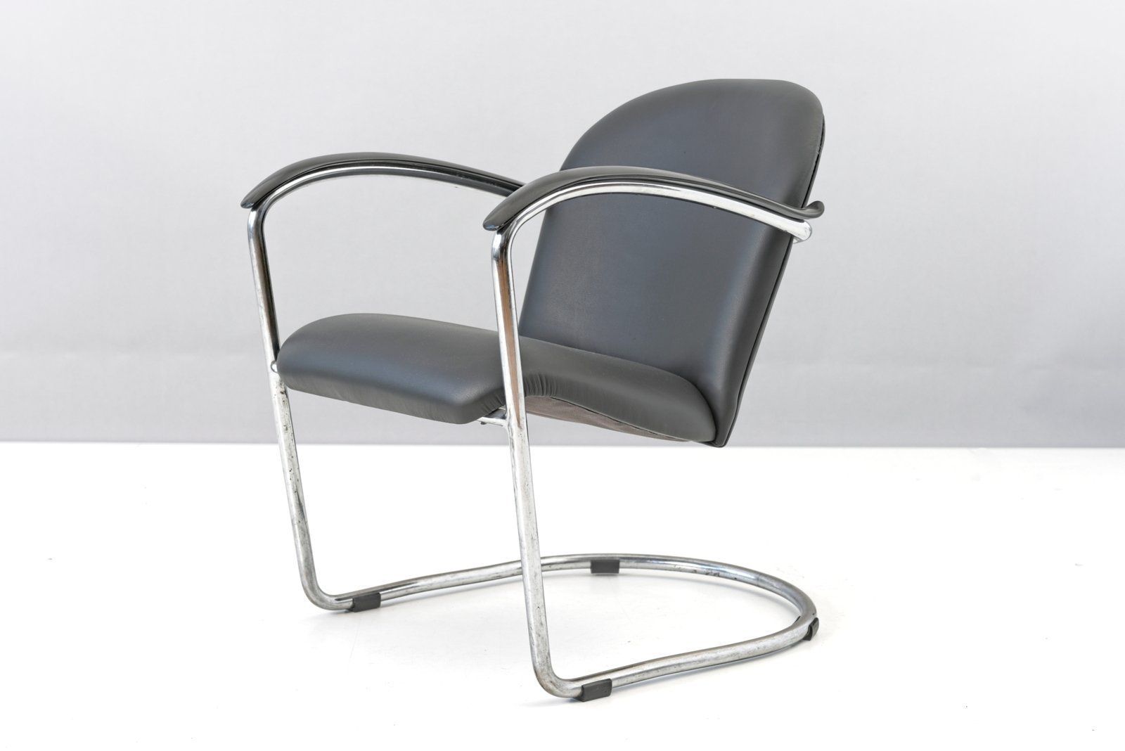 photo buy Dutch Nr. 414 Cantilever Armchair By Willem Hendrik Gispen For Gispen, 1930s