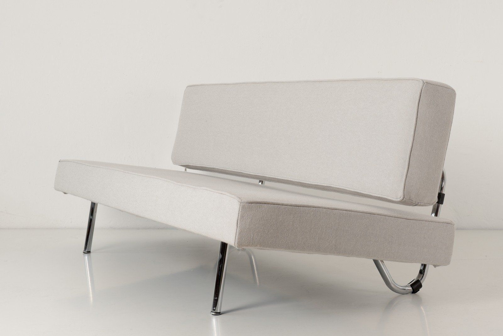 photo furniture Swiss Light Grey Daybed By Ambühler For Standardform, 1990s
