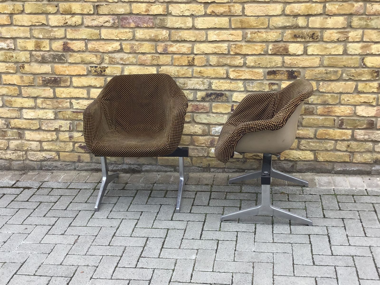 Robin Day Airport Chairs /1970’s Armchair