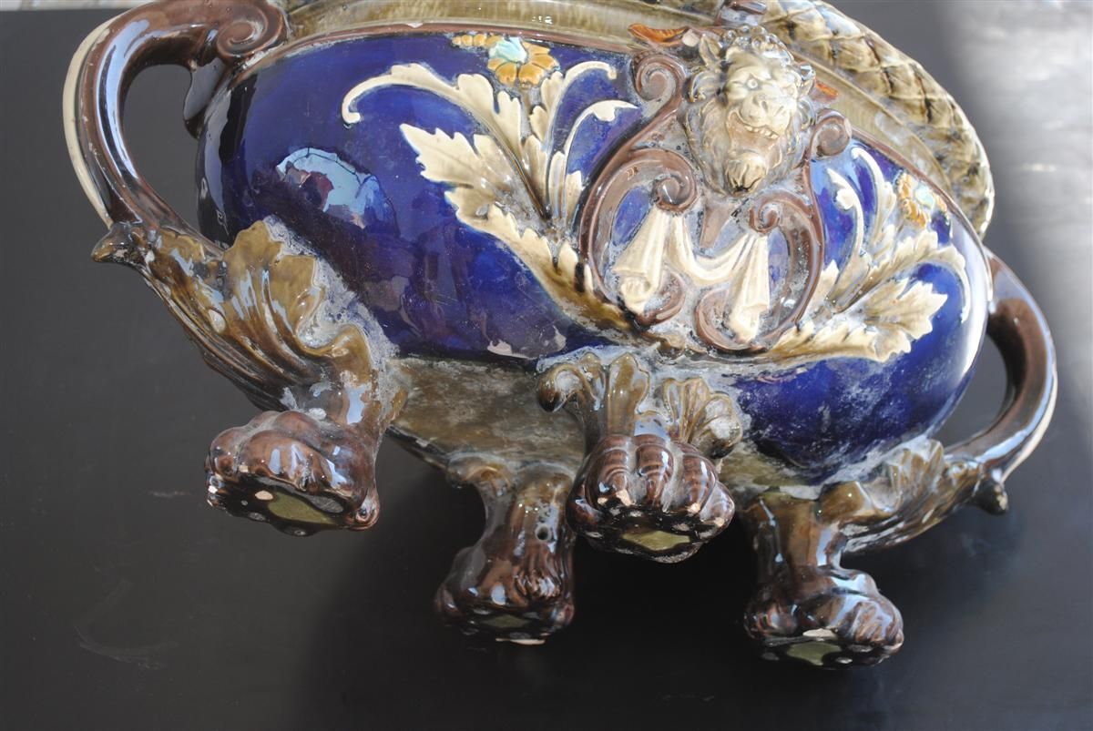 photo furniture Centerpiece In Barbotine With Lion Head, 1900 Period