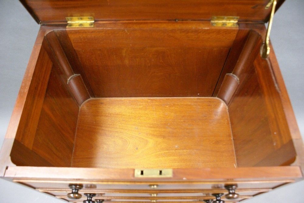 1850.0 An Unusual George III Mahogany Chest Of Drawers photo