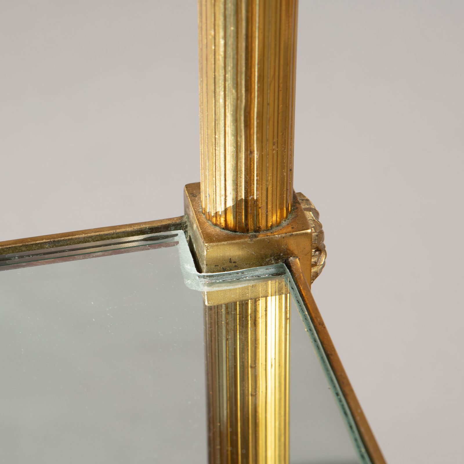 Pair Of Reeded Brass Etagere End Tables With Mirror Shelves photo vintage