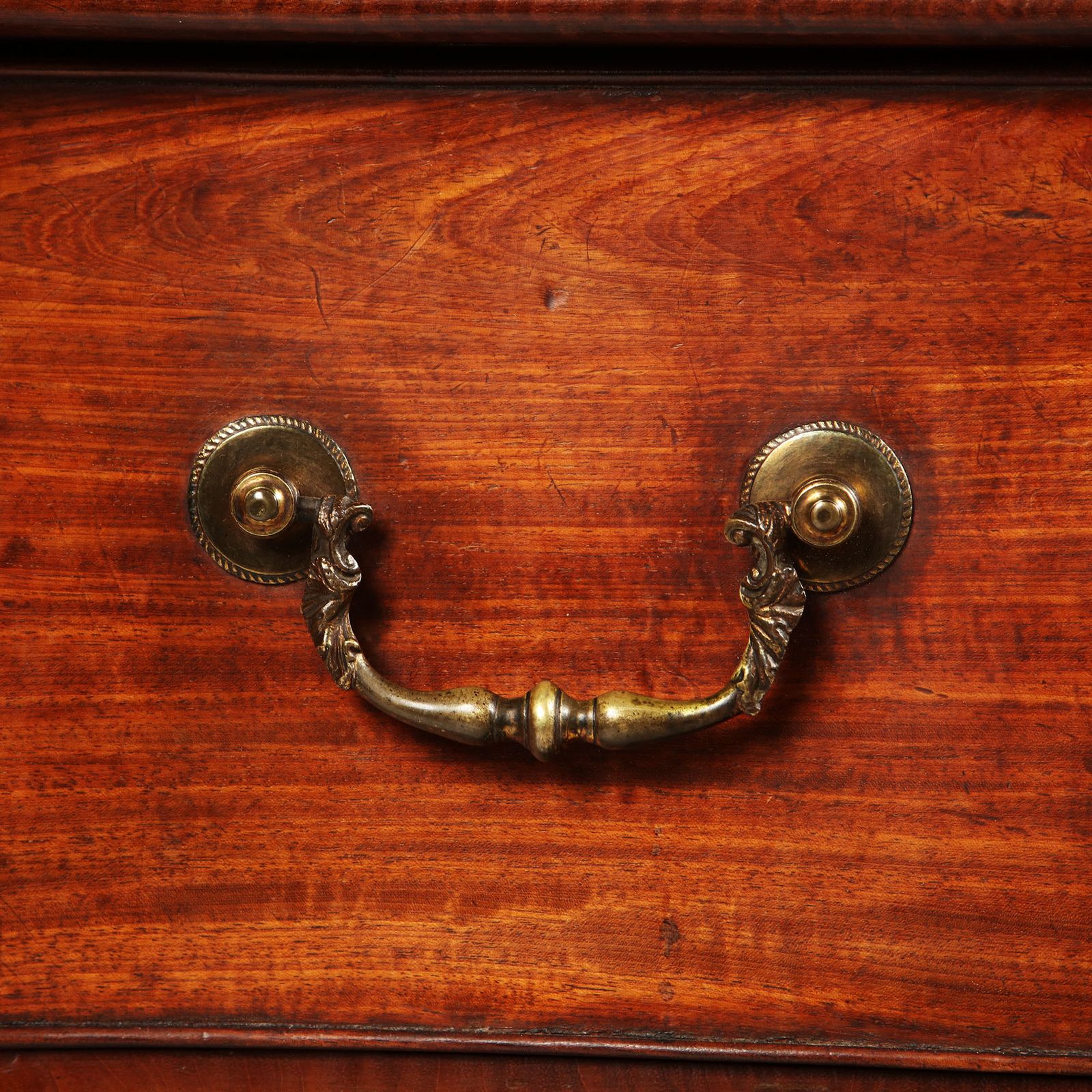 George III Serpentine Chest Of Drawers Attributed To Henry Hill Of Marlborough photo vinterior