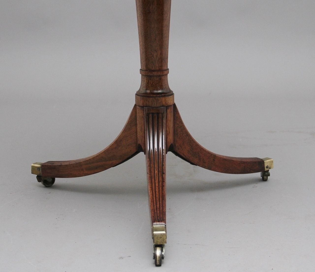 Furniture Early 19th Century Mahogany Dumbwaiter photo
