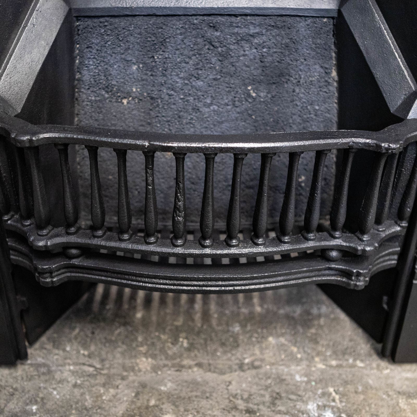 Antique Cast Iron Combination Fireplace photo vinterior