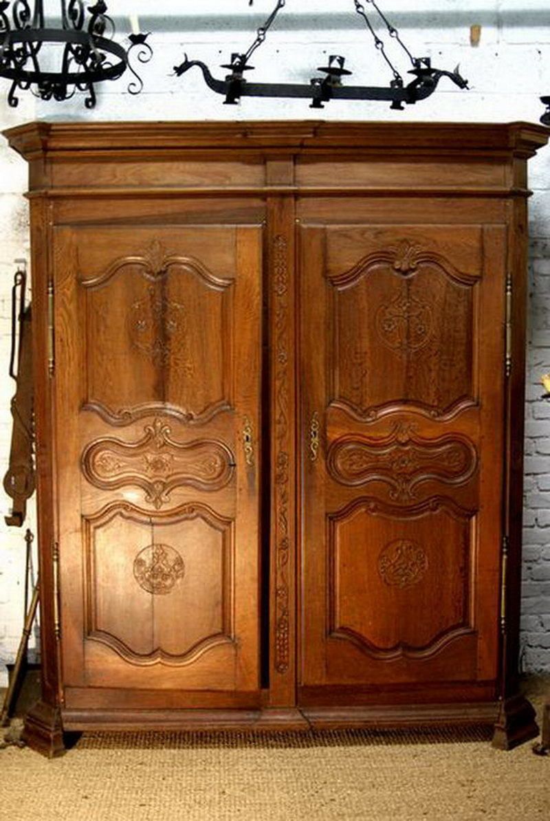 Brown Wood   Wardrobe