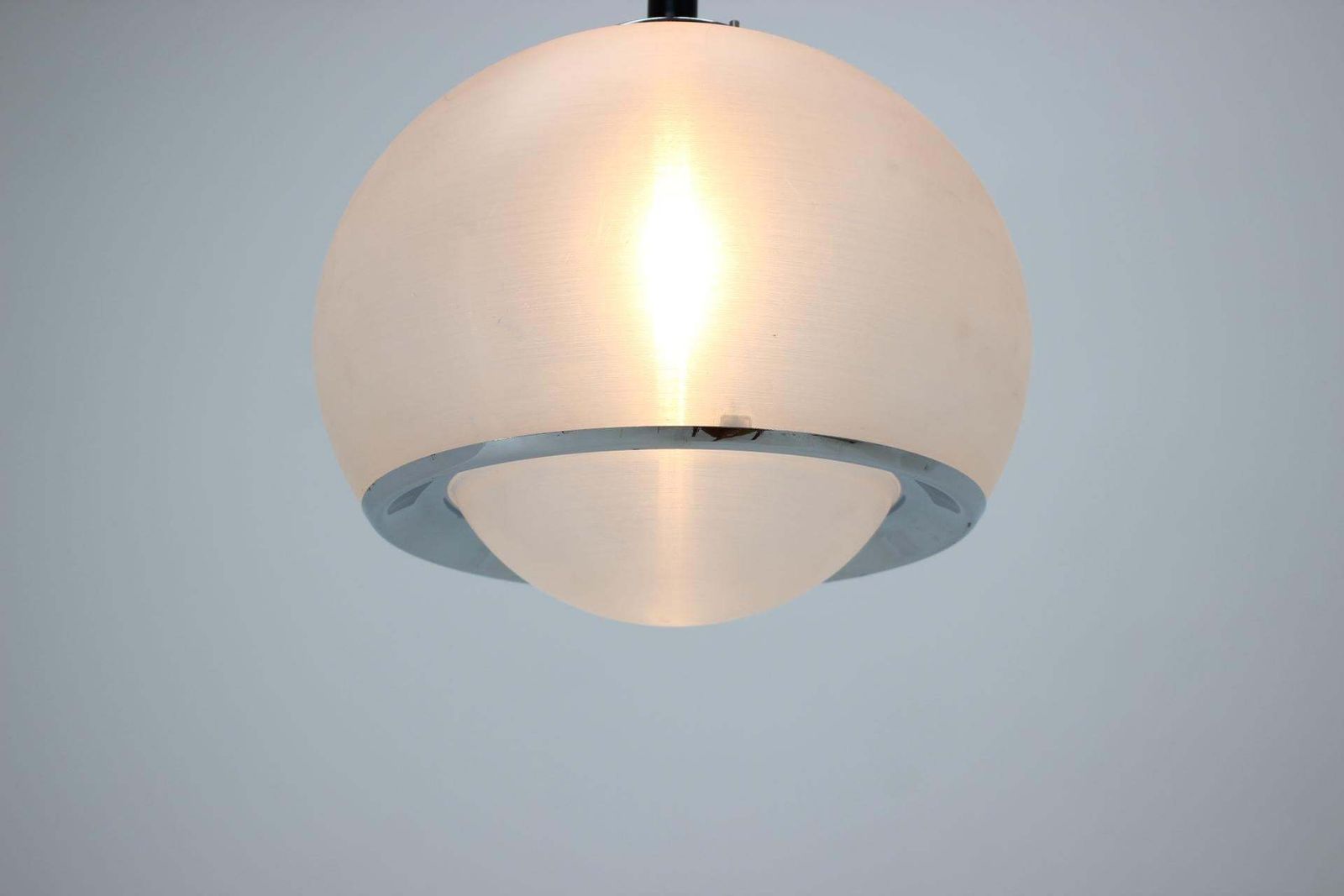 Mid-century hanglamp, ontwerp Harvey Guzzini, 1970