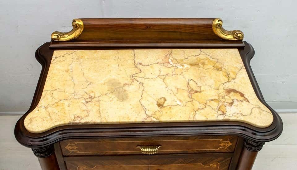 photo vinterior Pair Of Mid Century Italian Walnut And Cream Valencia Marble Nightstands, 1940s