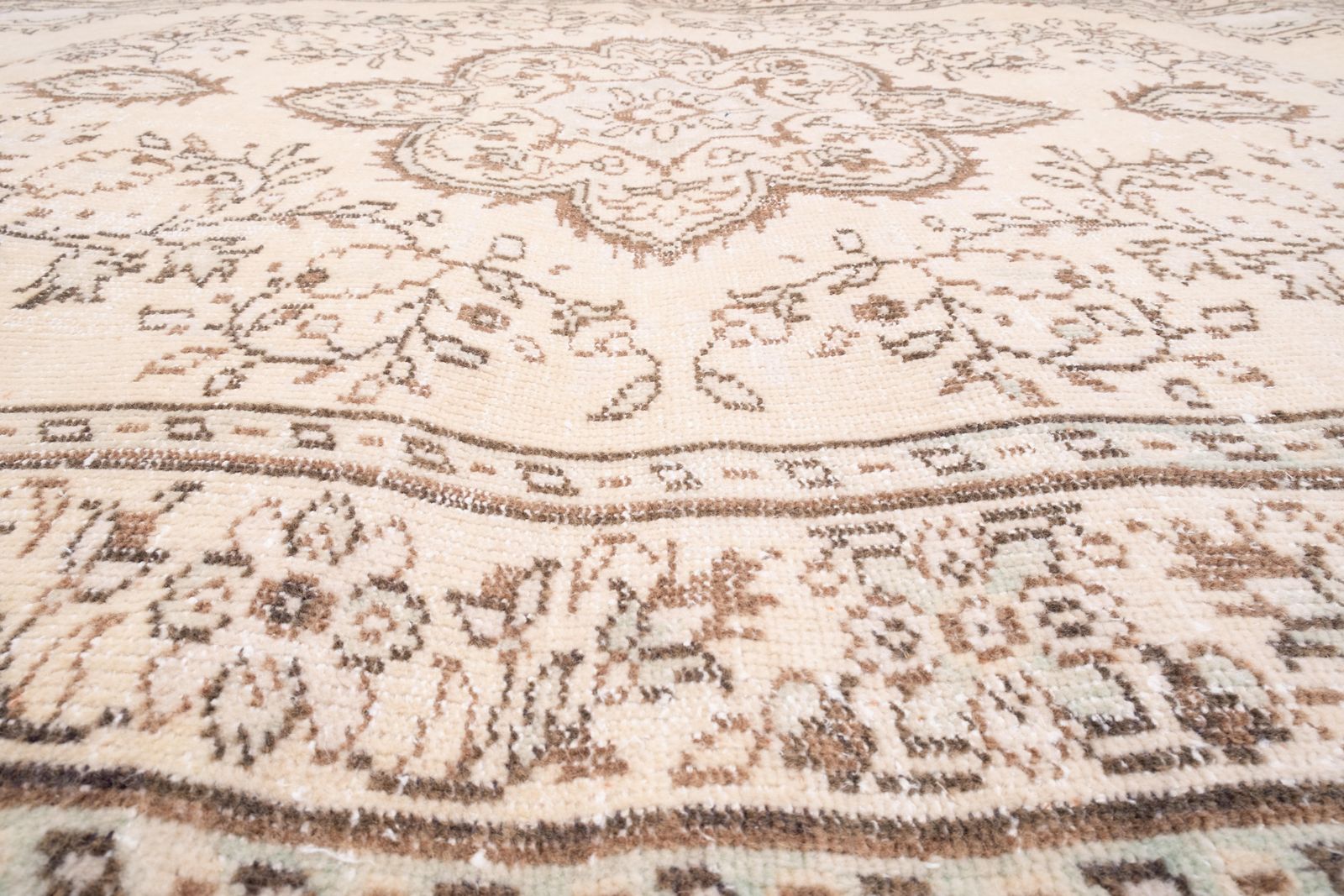 Anatolian Oushak Kars Handwoven Distressed Ushak Area Rug photo vintage