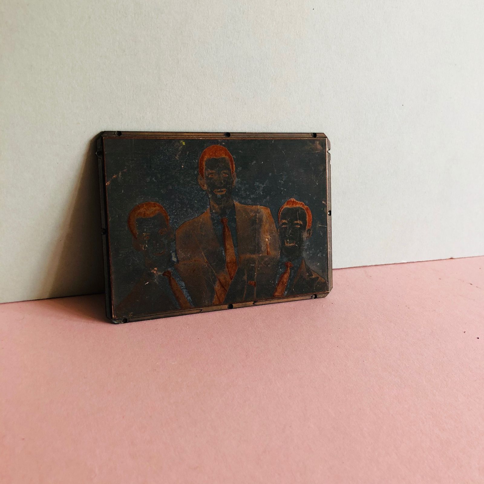 Vintage koperen drukplaat photo furniture