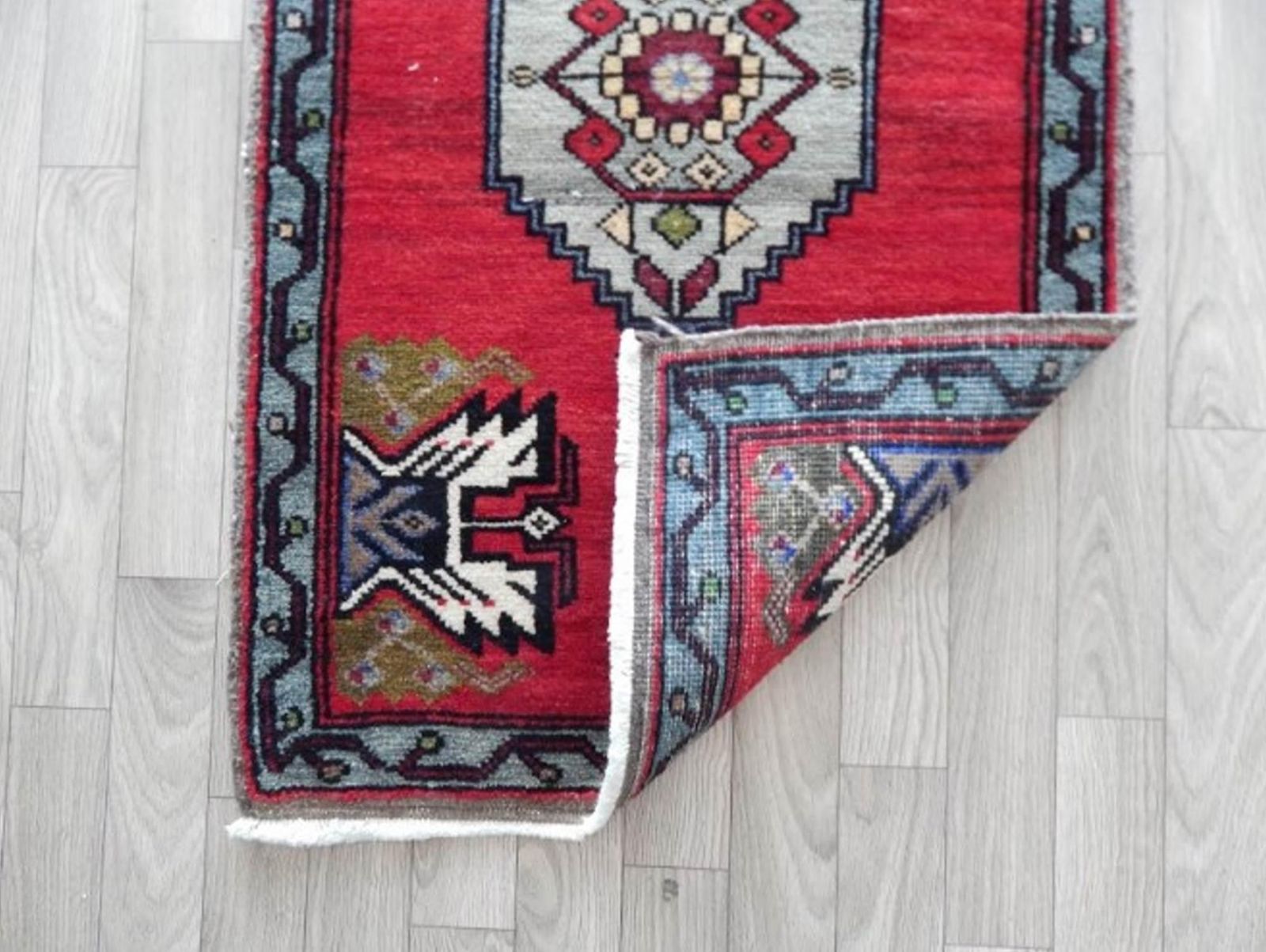 Small Turkish Rug Hand Knotted Distressed Low Pile Area Rug Faded Mat 1′9″ × 2′9″ photo vinterior