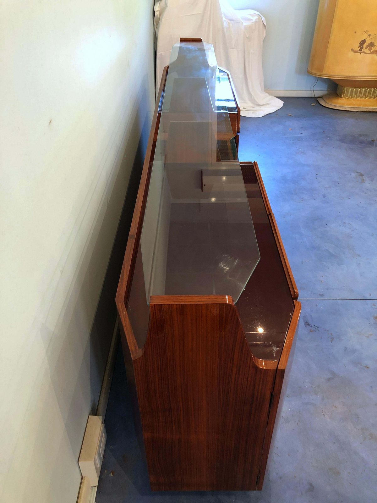 Italian Midcentury Sideboard Manufactured By Consorzio Esposizioni Mobili Cantù photo vintage