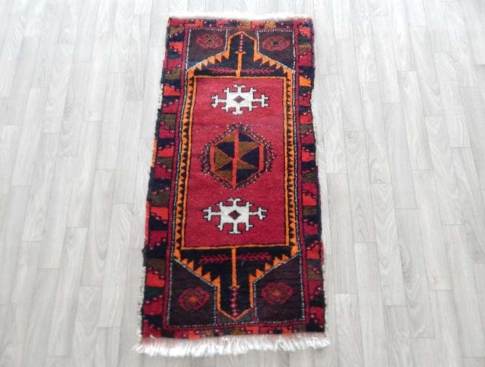 Small Turkish Rug Hand Knotted Distressed Low Pile Area Rug Faded Mat 1′8″ × 3′3″