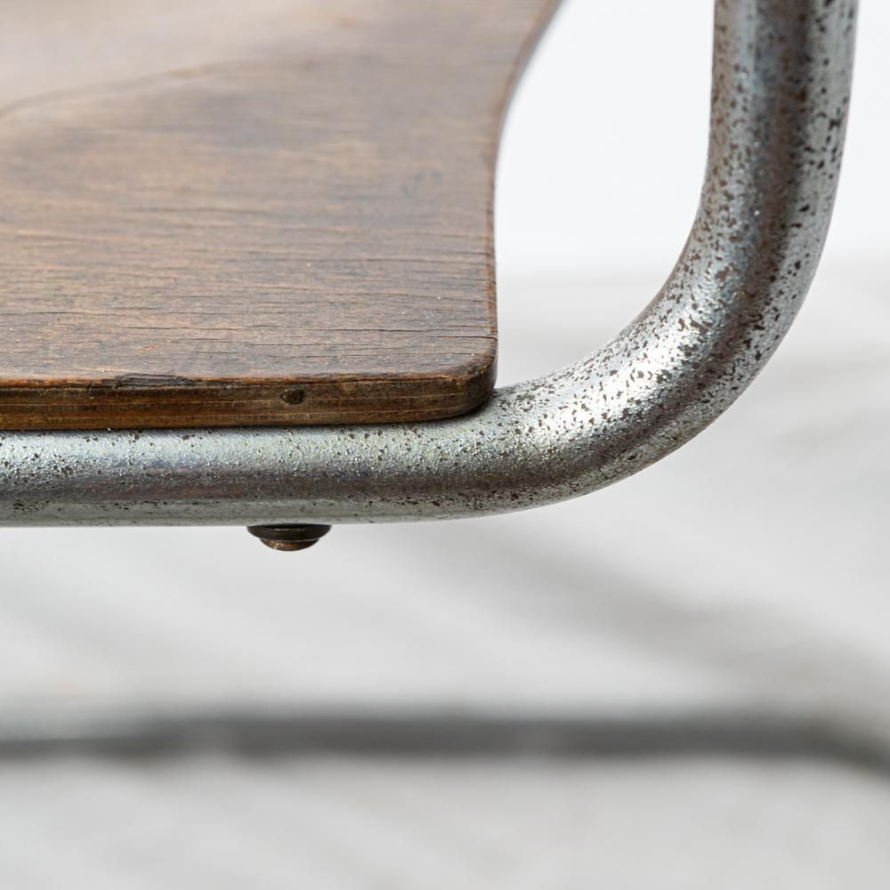 photo vinterior Reclaimed Bauhaus Wooden And Chrome Chair