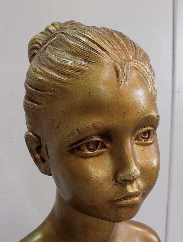Bust Of A Girl And Twisted Column, In Golden Plaster   1900/1920 photo vinterior
