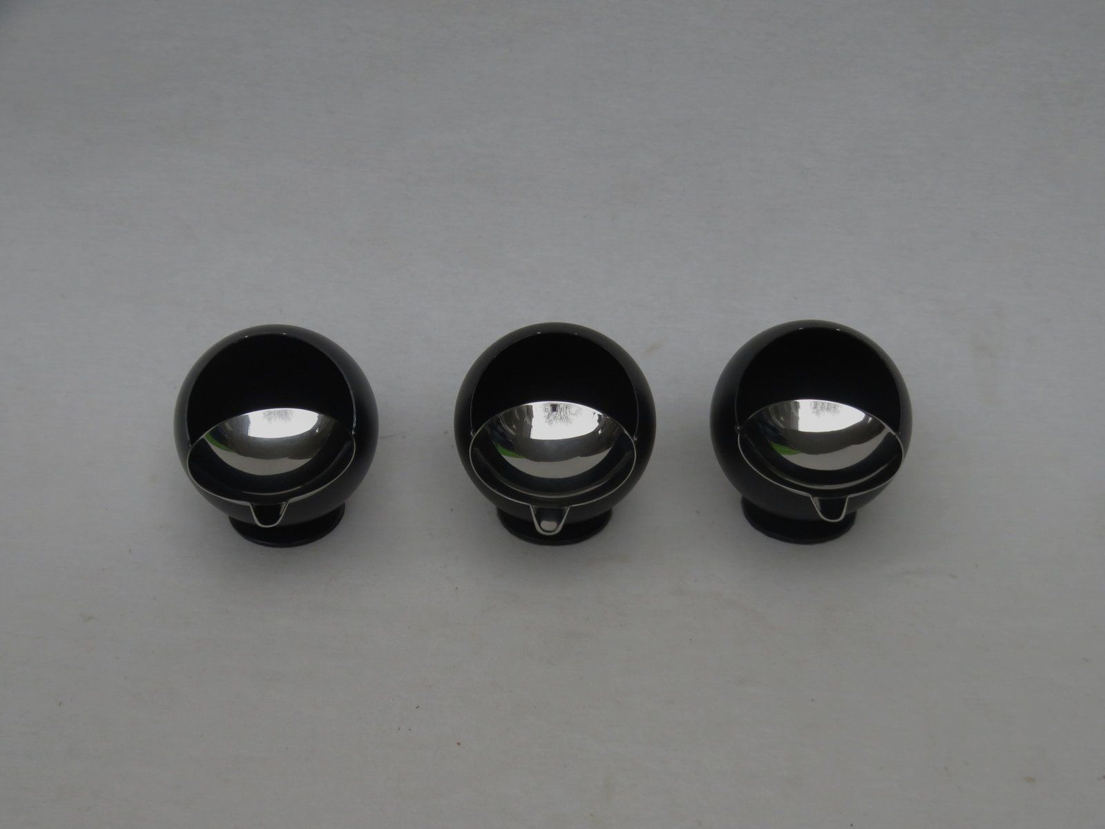Large Model Smokny Ball Ashtrays From F.W. Quist, 1970s, Set Of 3 photo 654.5