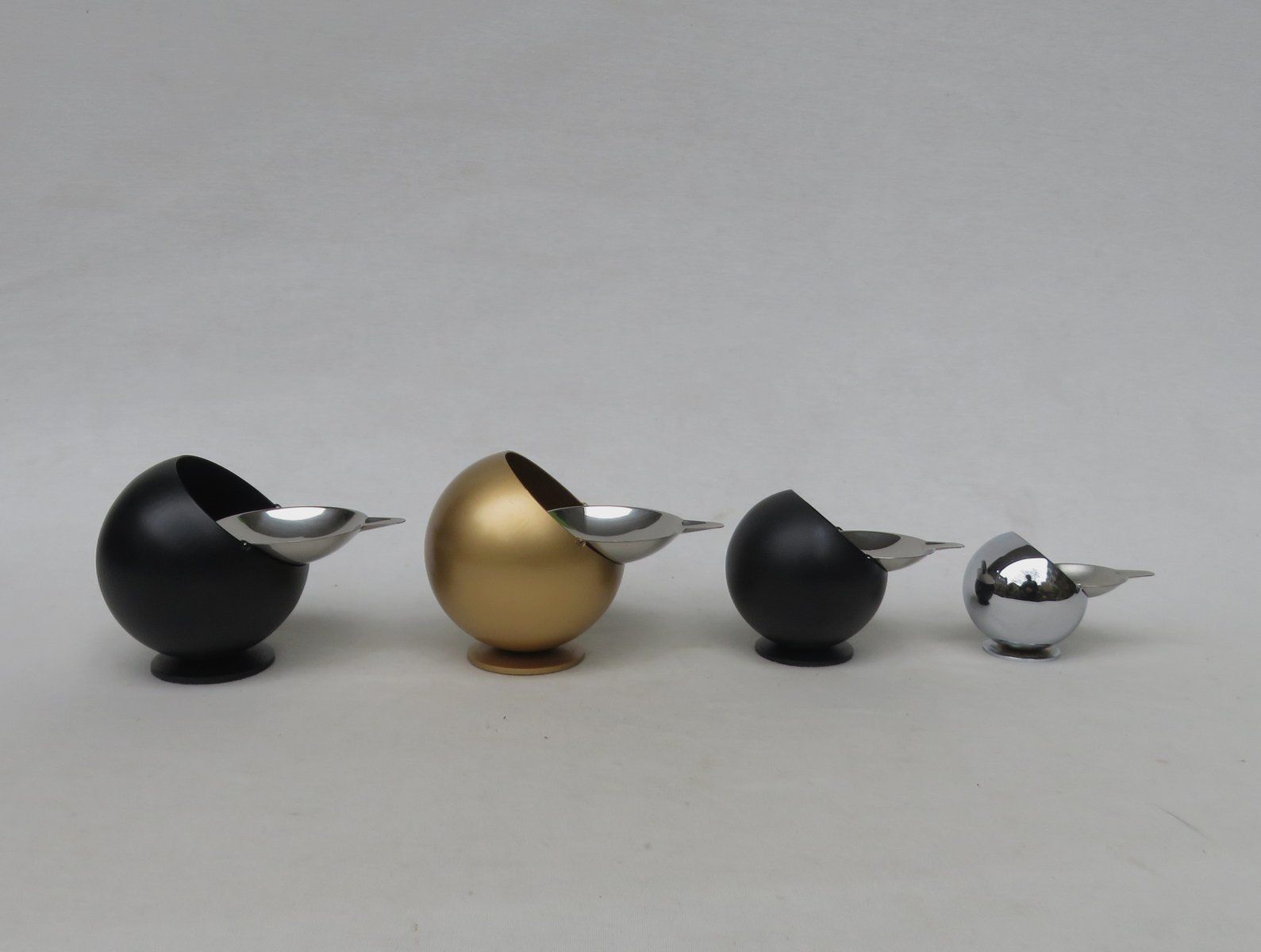 photo for sale Model Smokny Ball Ashtrays From F.W. Quist   Middle Size, 1970s, Set Of 3