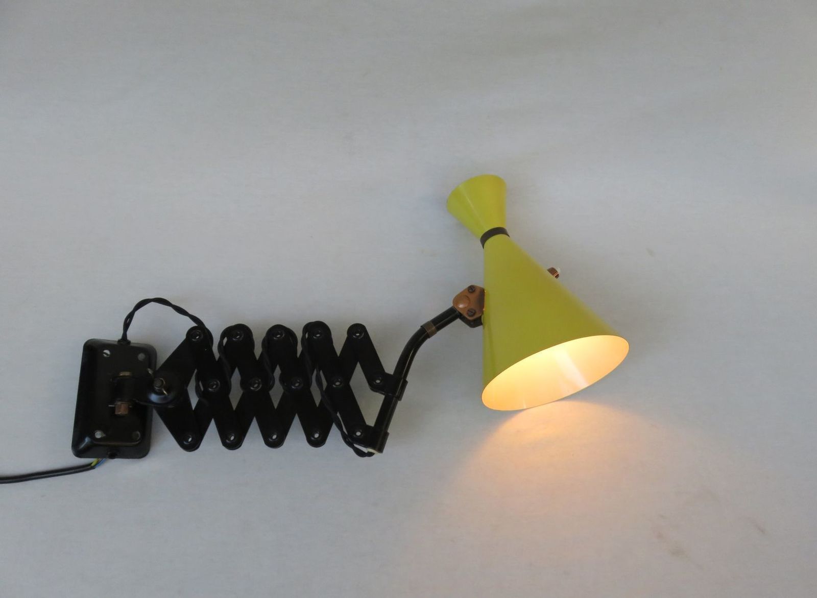 photo vintage Extraordinary Yellow And Black Scissor Light From Helo Leuchten, 1960s