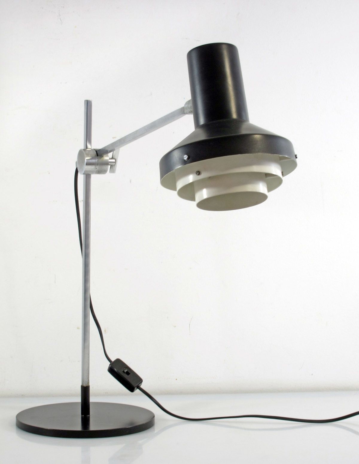 photo furniture Hagoort Jaren 1950 Verstelbare Bureaulamp