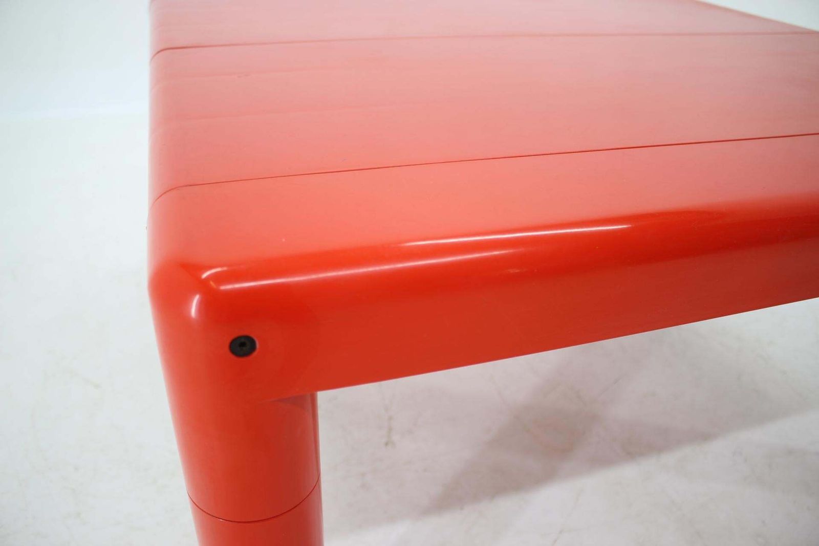 Mid Century Space Age Coffee Table Upo, Eero Aarnio, Finland, 1970s. photo buy