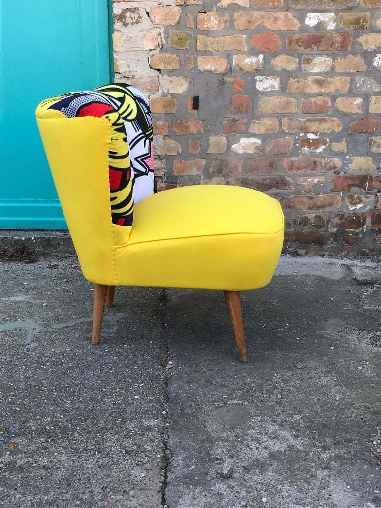 Cocktailfauteuil uit de jaren 1950 met foto van Marilyn Monroe photo for sale