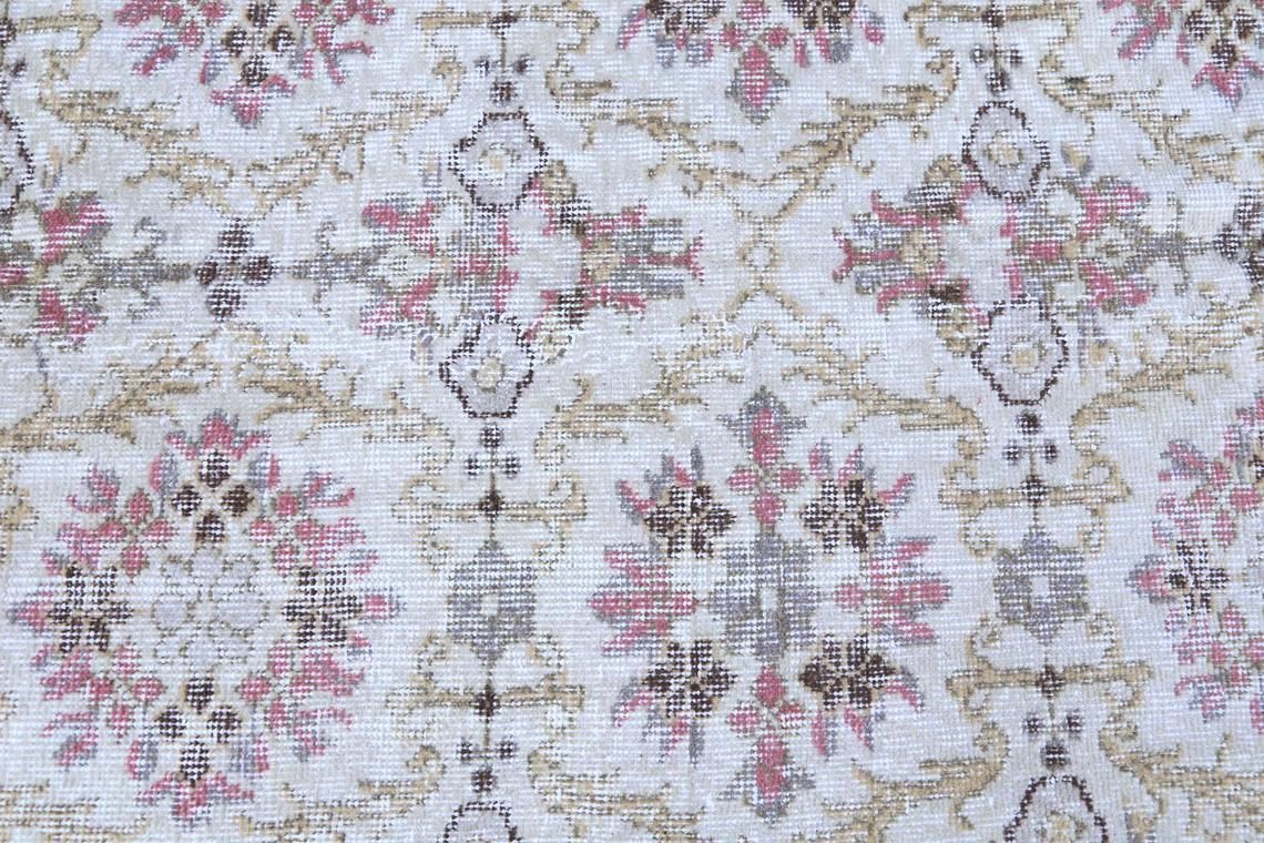 5.6x10, Turkish Vintage Oushak Rug, Floral, Area Rug, Wool Rug, Room Decor, Living Room Rug, Turkey Rug, Handmade, Faded Beige, Pink Boho photo Textiles