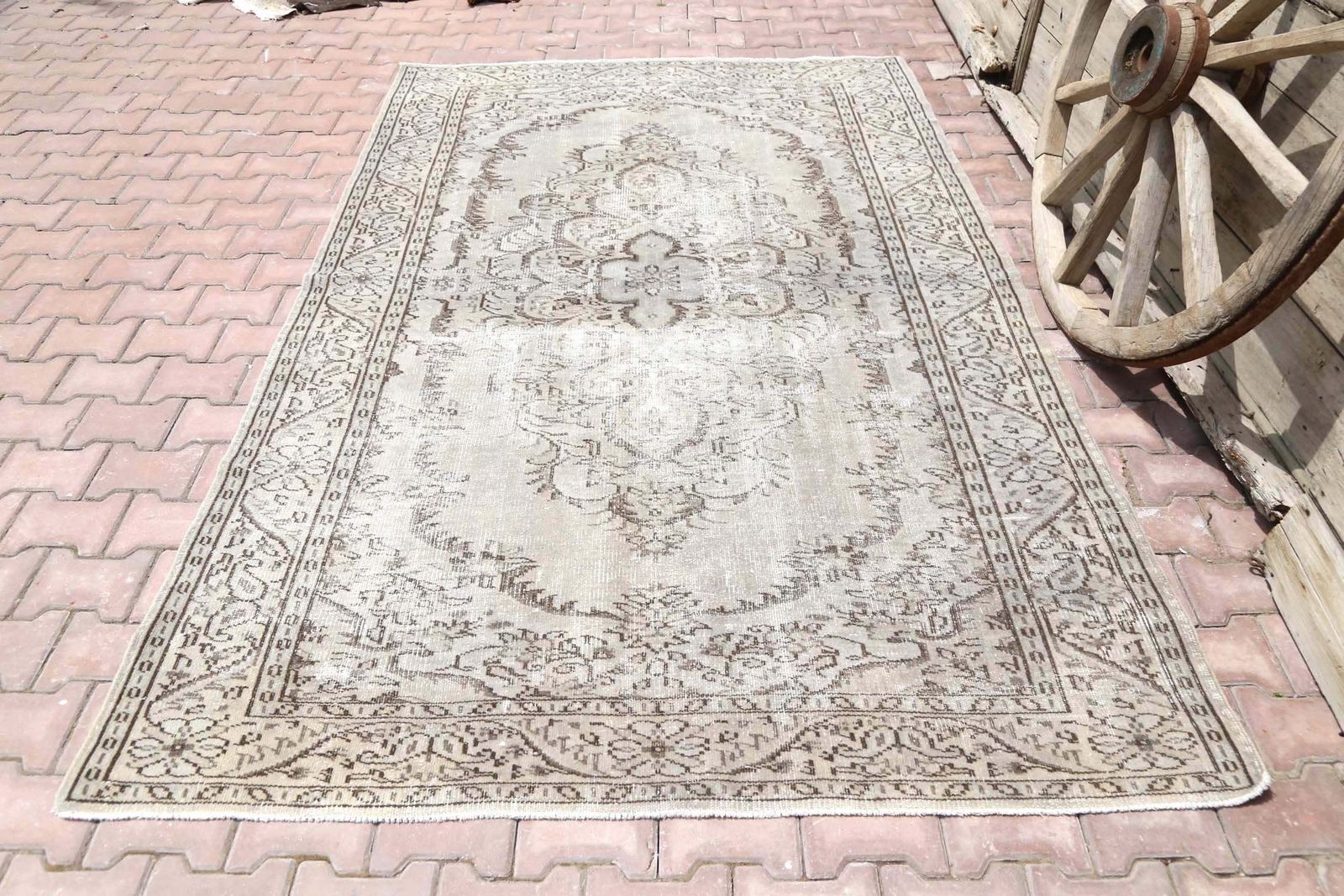 Turkish Vintage Oushak Floral Area Rug, Wool, Natural Grey Farmhouse Decor, Living Room Rug, Handmade, Faded Beige, Neutral Gray
