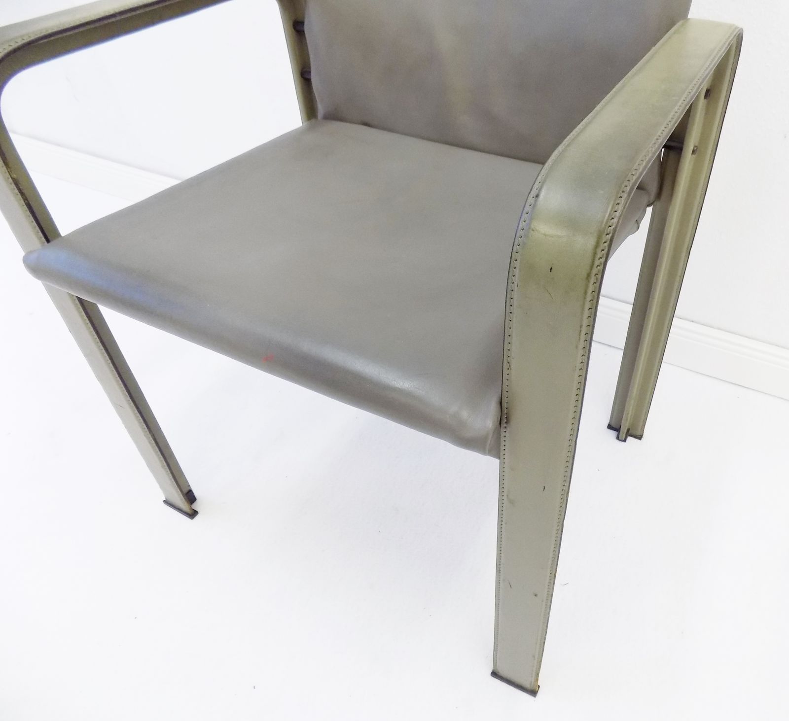 photo buy Matteo Grassi Golfo Dei Poeti Leather Armchair Set Of 2