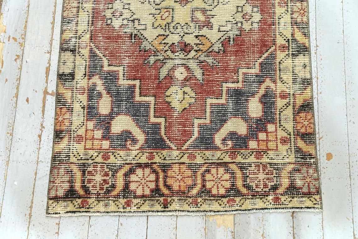 Red Turkish Runner, Boho Chic Vintage Runner, Turkey Rug, Farmhouse Decor, Rugs, Wool Rug, Runner Rug, Beige, Kitchen Runner Floral photo vinterior