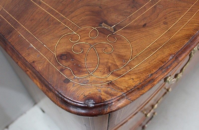 Property Chest Of Drawers In Solid Elm, Louis XIV Period   Mid 18th Century photo vinterior