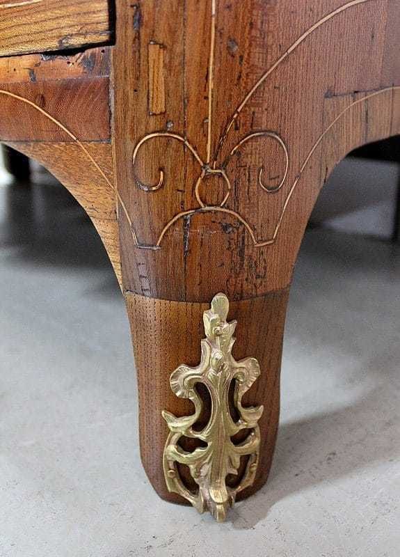 photo vintage Property Chest Of Drawers In Solid Elm, Louis XIV Period   Mid 18th Century