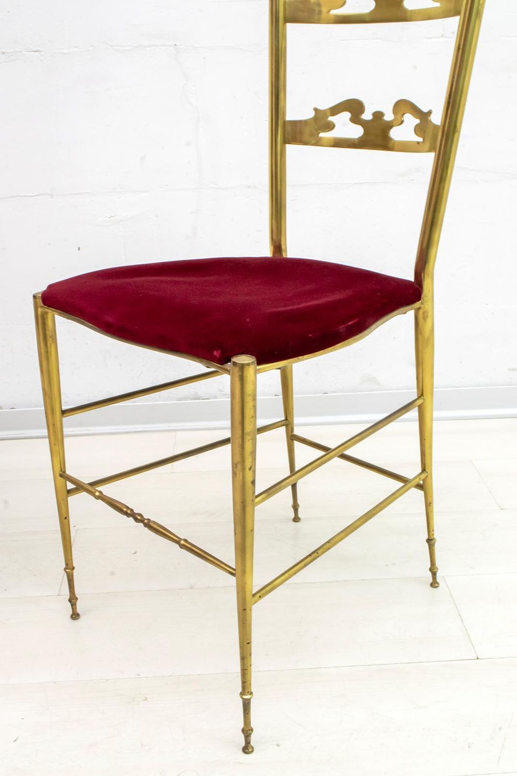 Pair Of Mid Century Modern Italian Brass High Back Chiavari Chairs, 50s photo vinterior