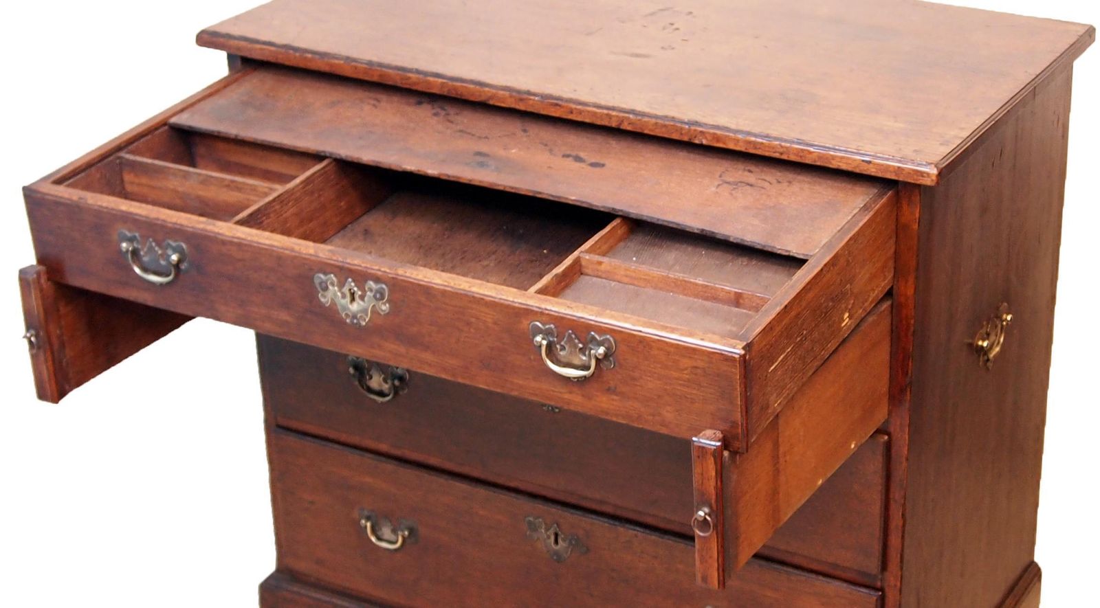 Georgian English Oak 18th Century Bachelors Chest Of Drawers (England, Circa 1750) photo furniture
