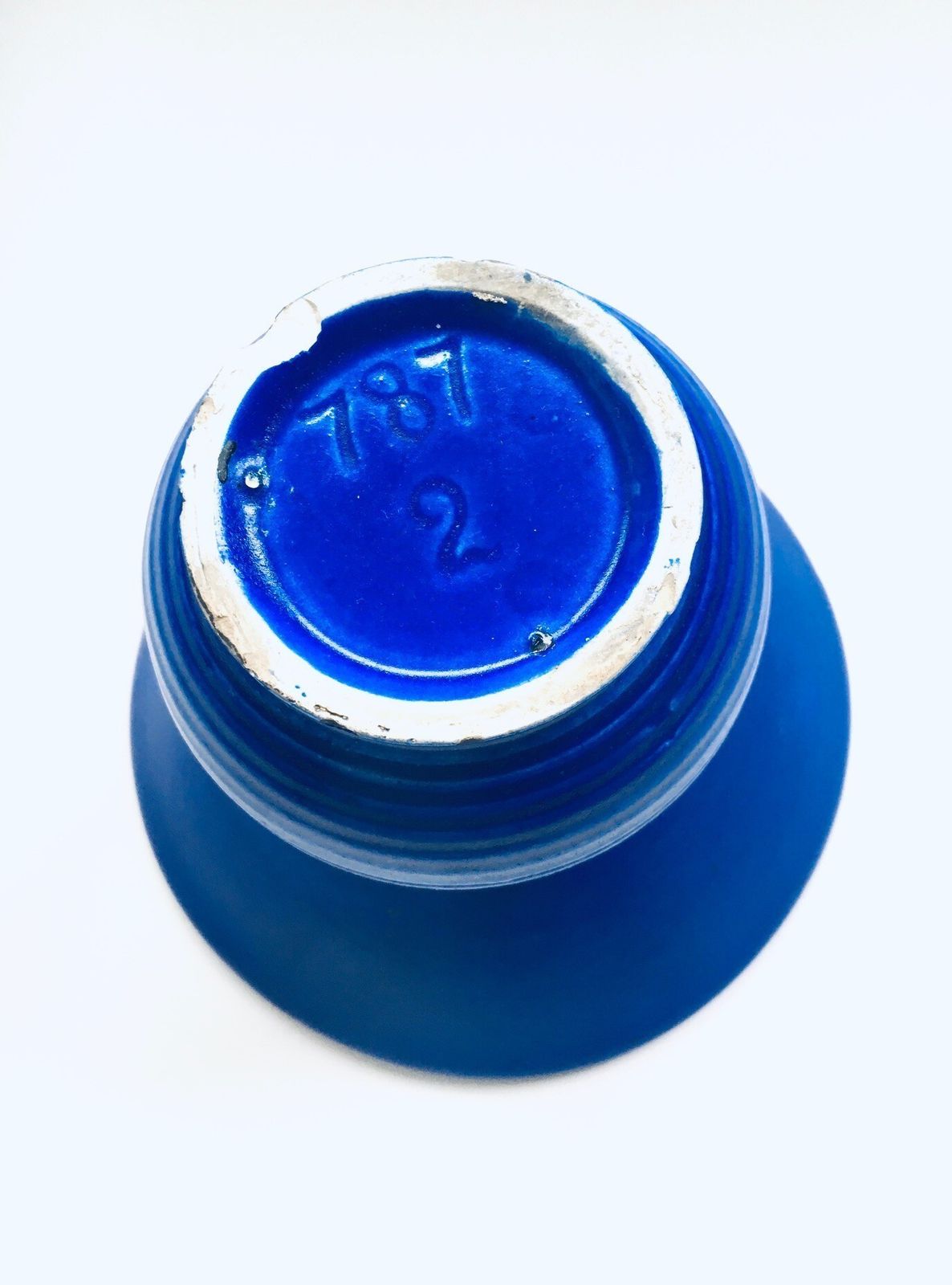 Postmodern Design Ceramic Vase In Yves Klein Blue, West Germany 1960s photo vinterior