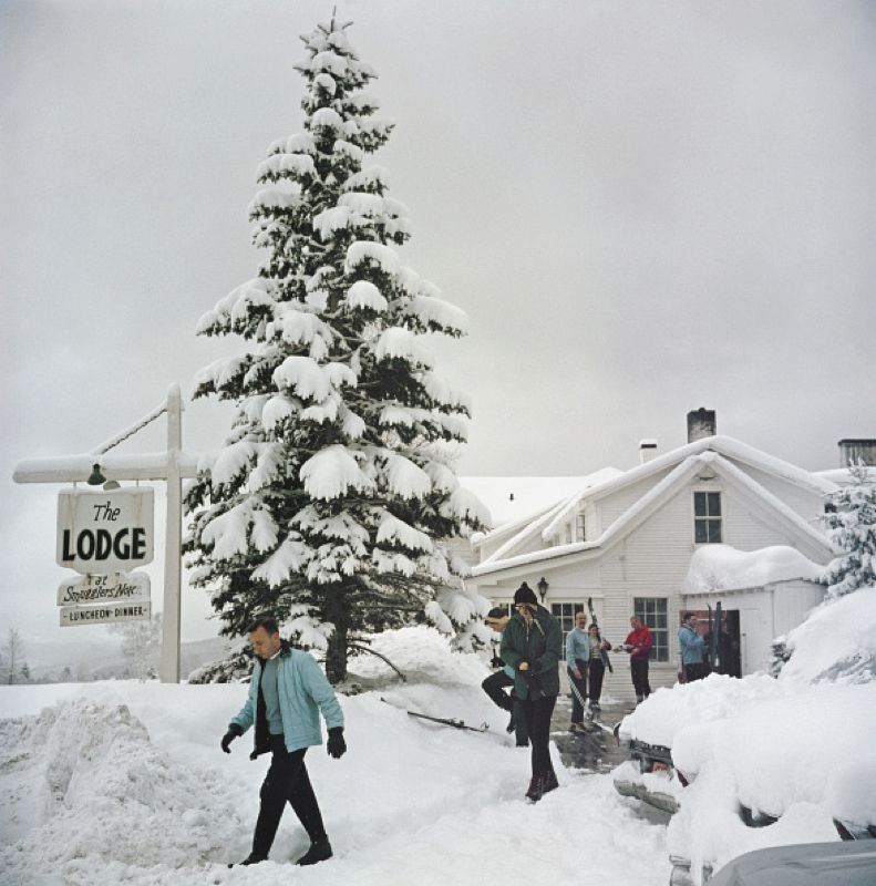 Slim Aarons 'Smugglers Notch' 1962 Oversize C Type Print Framed In Black photo furniture
