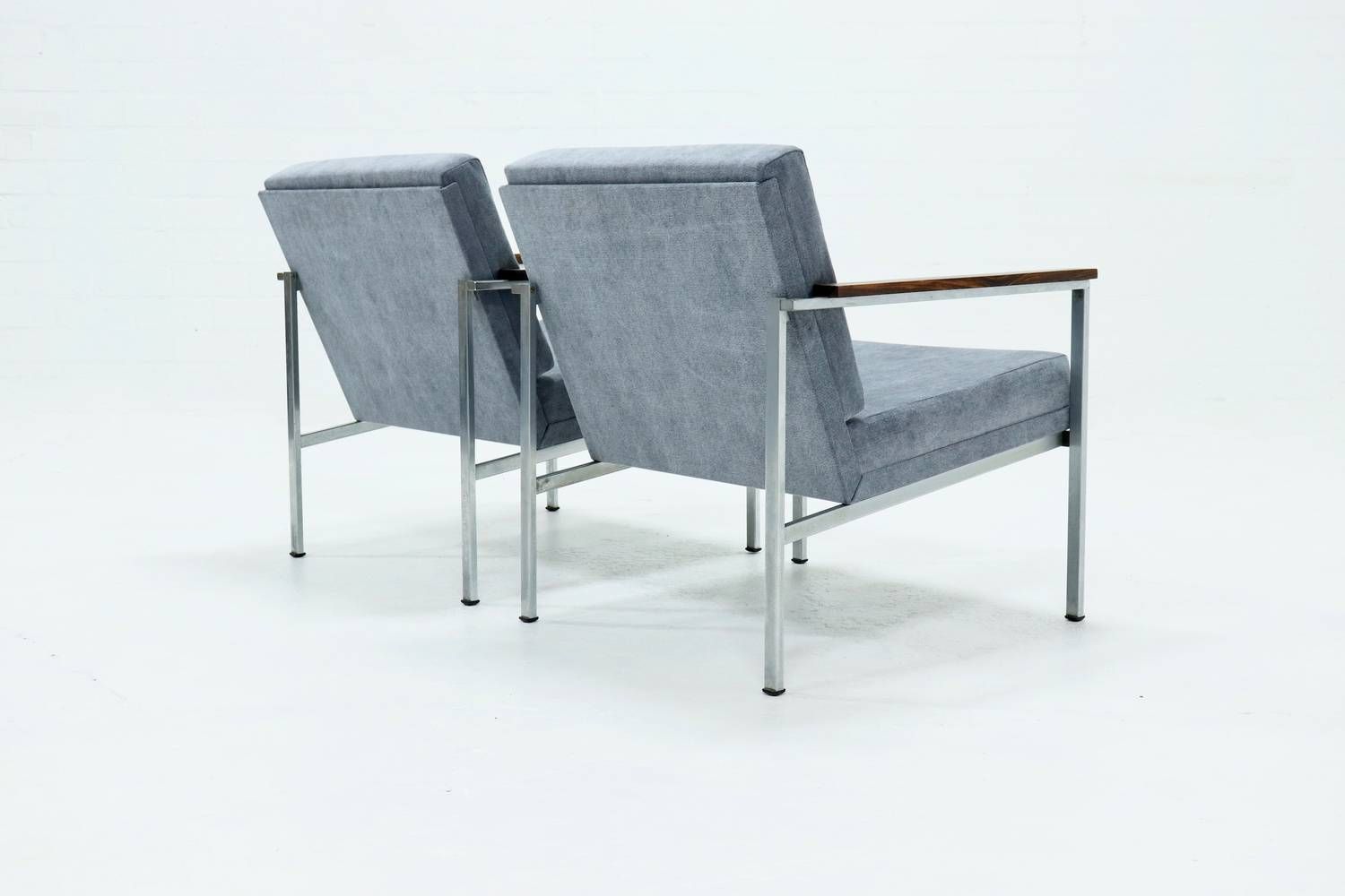 photo for sale Set Of 2 Gispen 1453 Armchairs By Coen De Vries 1960s