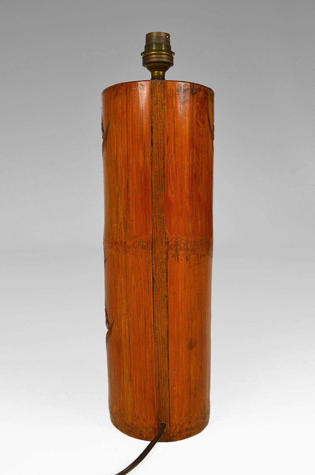 Asian Living Room Table Lamp In Carved Wood, 1940s photo 660.0
