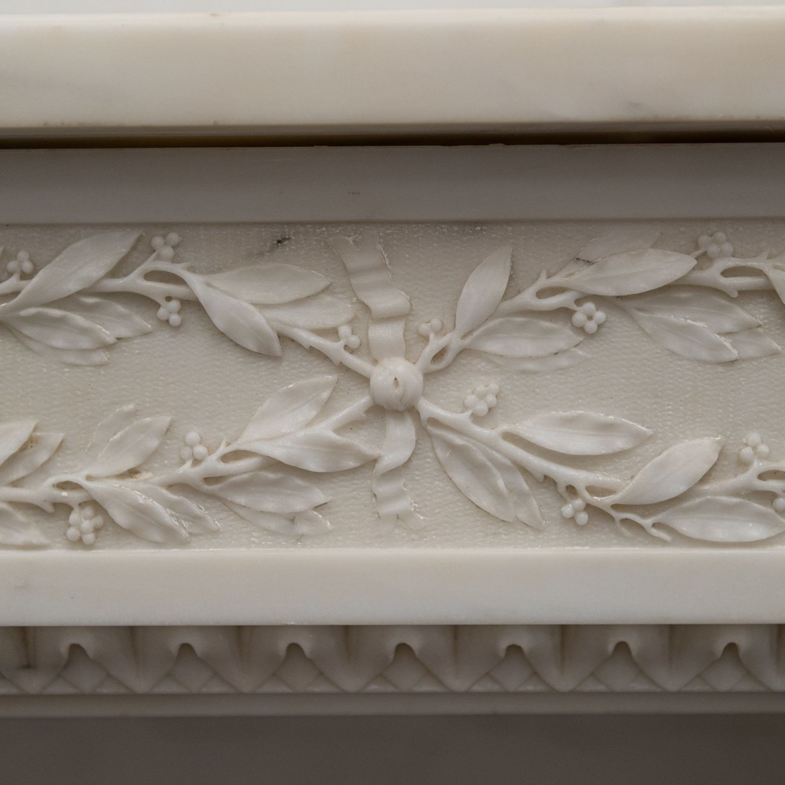 Exceptional Antique Louis XVI Style Marble Chimneypiece photo 12000.0
